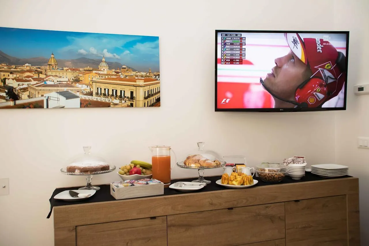 Le Quattro Stagioni - Rooms & Suites Palermo Bed & Breakfast
